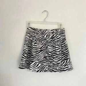 Black & white zebra print tiered mini skirt.